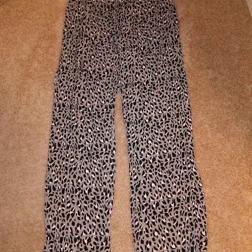 Leapord print forever 21 pants
